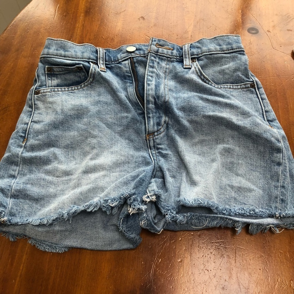 Denim Forum Blue Jean Shorts Distressed Frayed Hem - woman’s size 26. Gently use